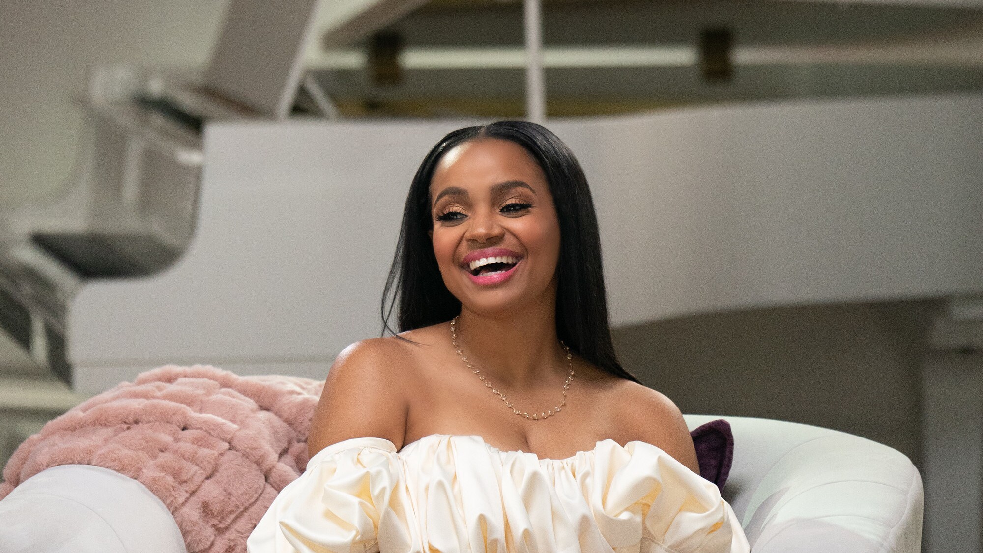 Kyla Pratt on Turning the Tables with Robin Roberts. In season 2 of Turning the Tables with Robin Roberts, Robin Roberts gets personal with a new group of Hollywood's iconic women as they bear witness to their incredible journeys on their path to purpose. (Disney/Ser Baffo)