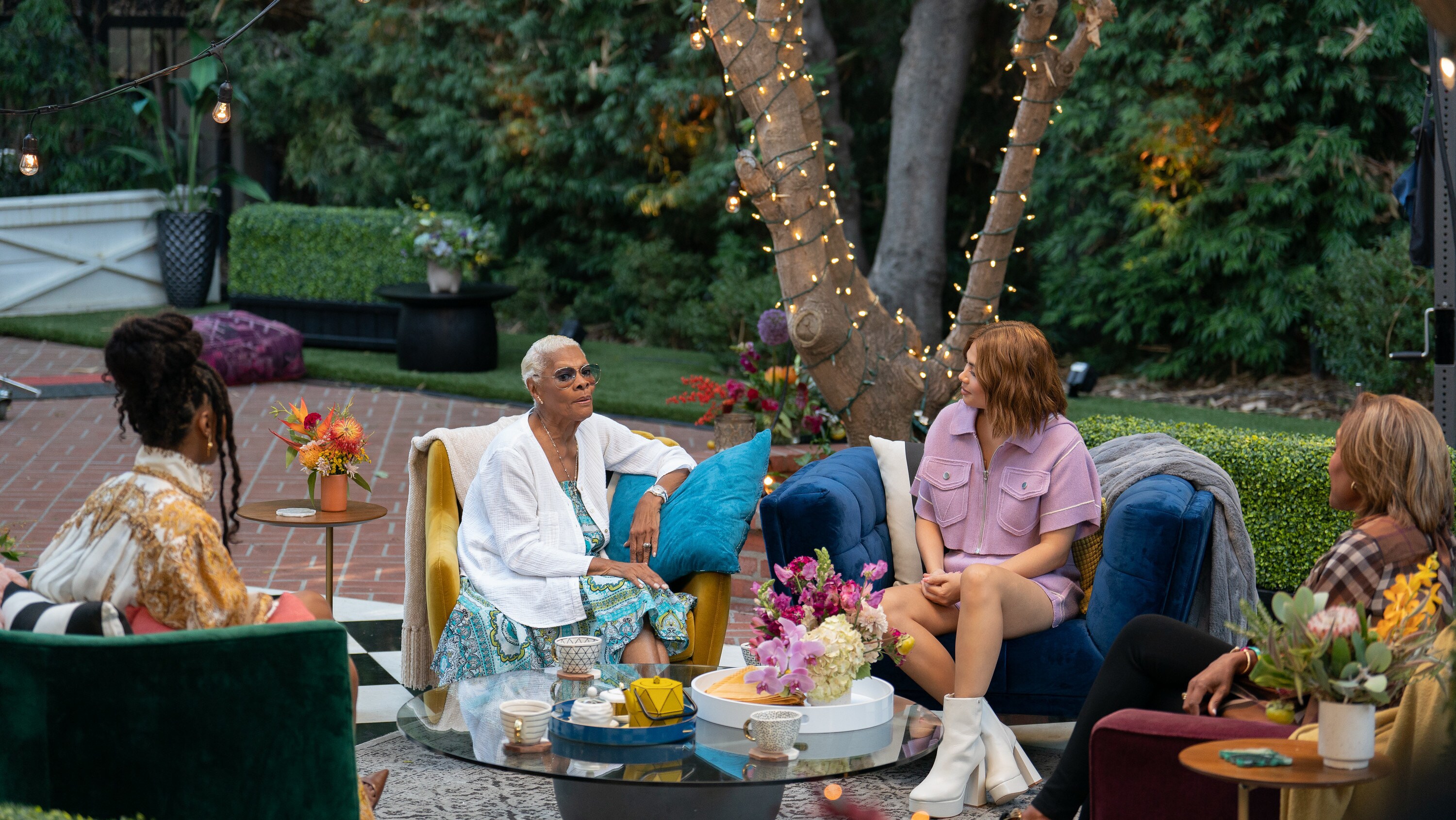 YaYa DaCosta, Dionne Warwick, Hayley Kiyoko, and Robin Roberts. In season 2 of Turning the Tables with Robin Roberts, Robin Roberts gets personal with a new group of Hollywood's iconic women as they bear witness to their incredible journeys on their path to purpose. (Disney/Ser Baffo)