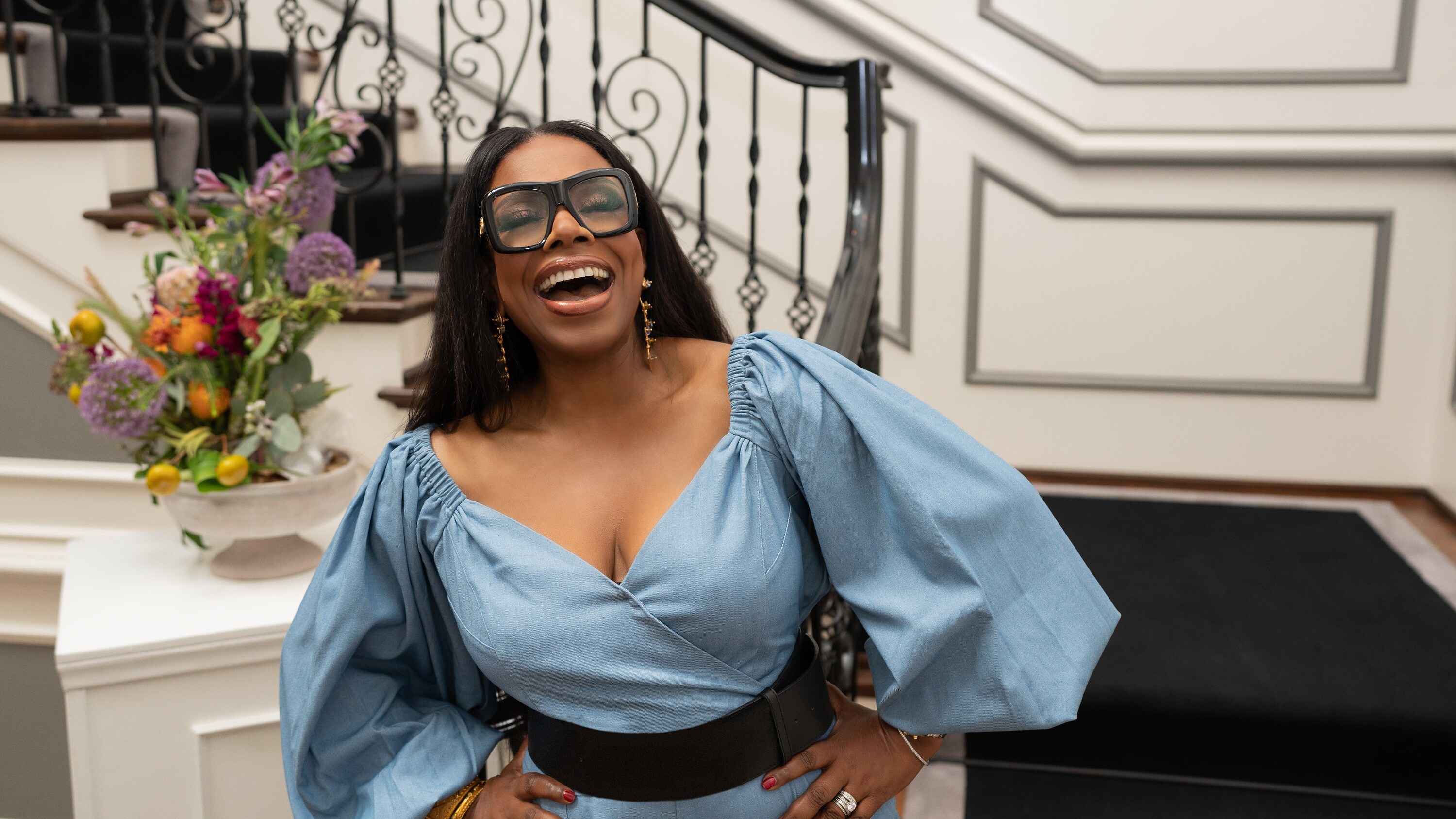 Sheryl Lee Ralph on Turning the Tables with Robin Roberts. In season 2 of Turning the Tables with Robin Roberts, Robin Roberts gets personal with a new group of Hollywood's iconic women as they bear witness to their incredible journeys on their path to purpose. (Disney/Ser Baffo)