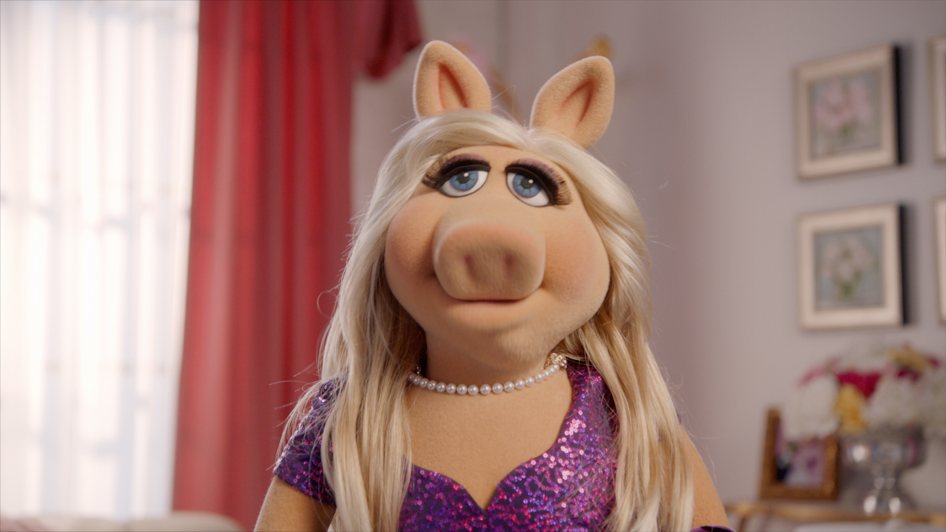 Miss Piggy in “Muppets Now,” streaming only on Disney+