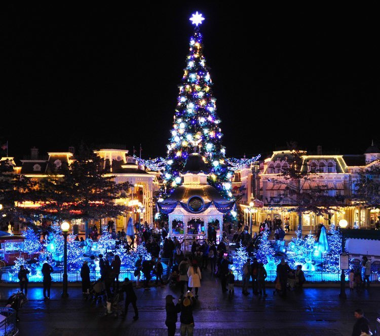 Addobbi Natalizi Walt Disney.Natale Disneyland Paris