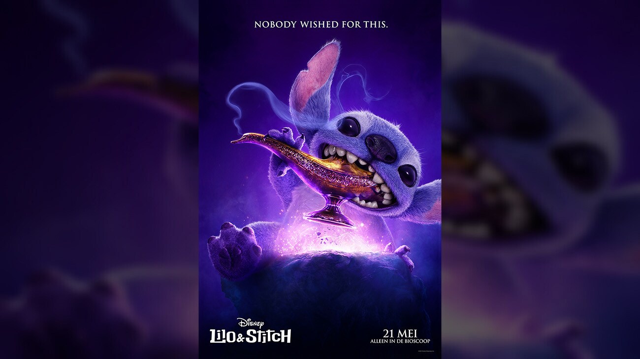 Afbeelding van Stitch die een flesje geest tussen zijn tanden houdt | Dit had niemand gewild. | Disney | Lilo & Stitch