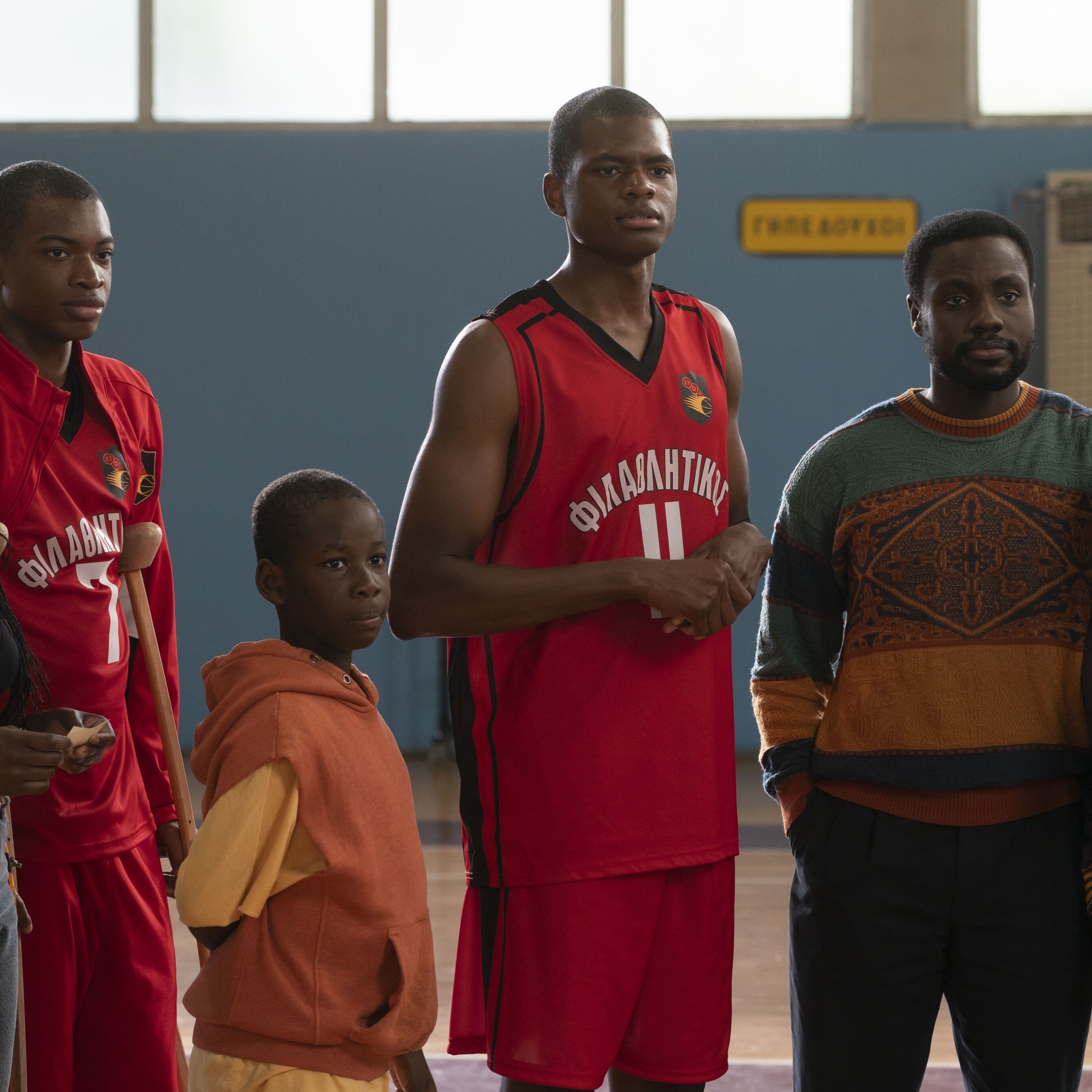 The best possible fictional basketball team