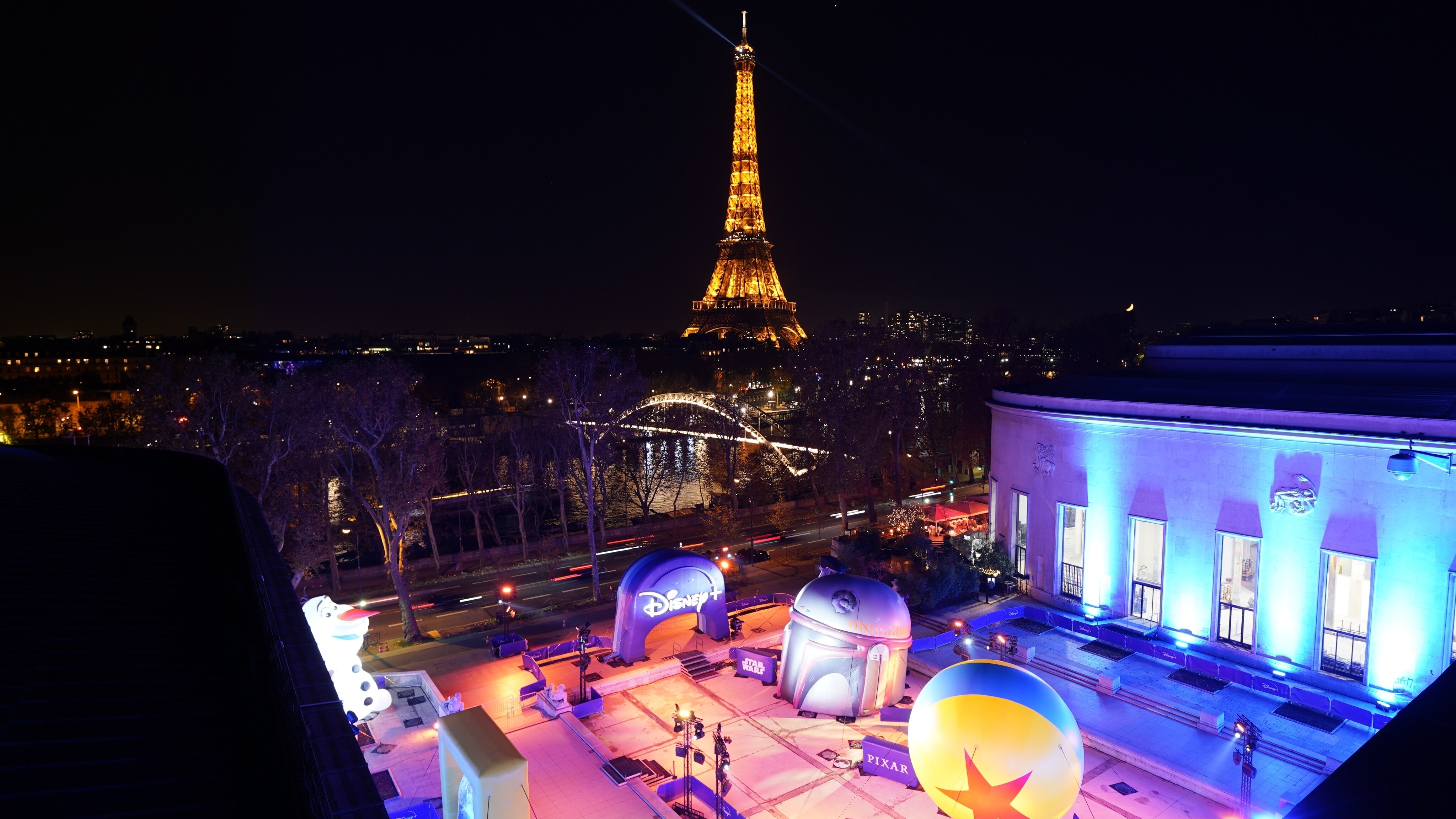 Disney+ Day Inflatable Balloon Tour - Paris