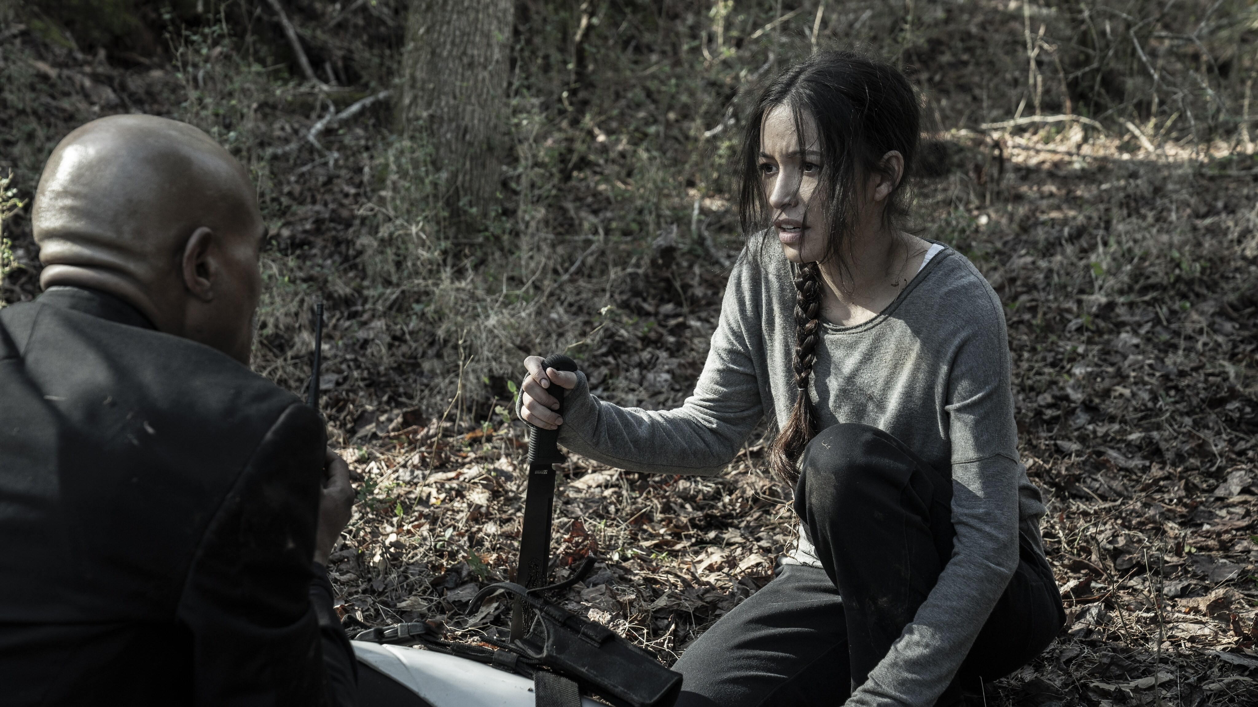 A morte dolorosa de Rosita protegendo sua filha no final de 'The Walking Dead'