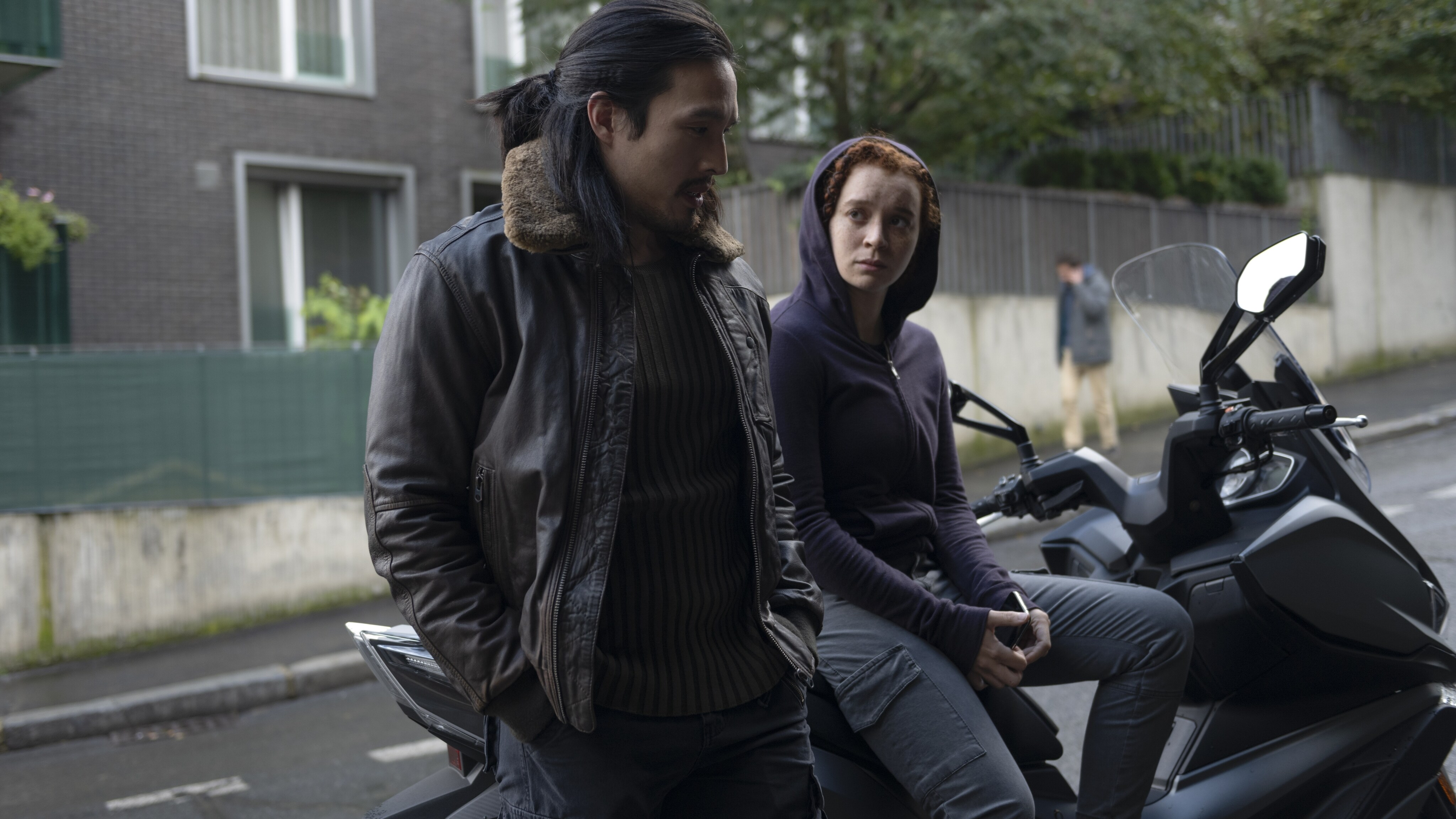 (L-R): Dovich (Desmond Chiam) and Karli Morgenthau (Erin Kellyman) in Marvel Studios' THE FALCON AND THE WINTER SOLDIER exclusively on Disney+. Photo by Julie Vrabelová. ©Marvel Studios 2021. All Rights Reserved.