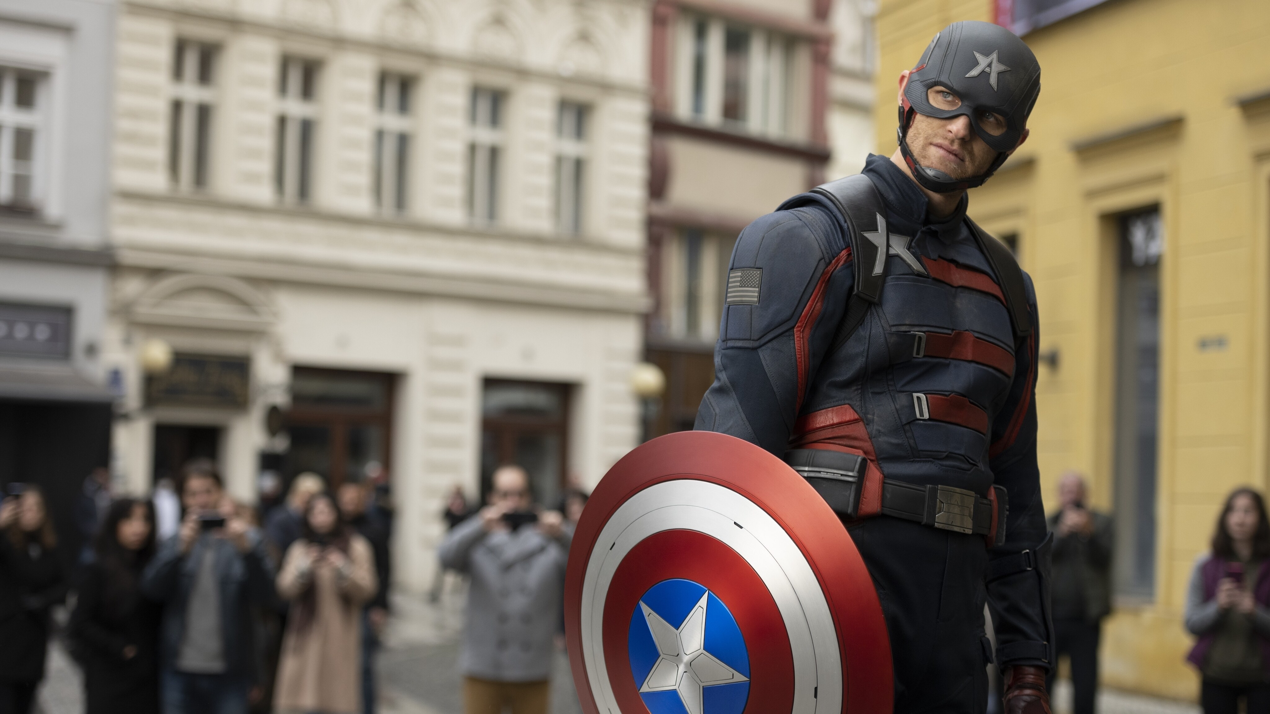 John Walker (Wyatt Russell) in Marvel Studios' THE FALCON AND THE WINTER SOLDIER exclusively on Disney+. Photo by Julie Vrabelová. ©Marvel Studios 2021. All Rights Reserved.
