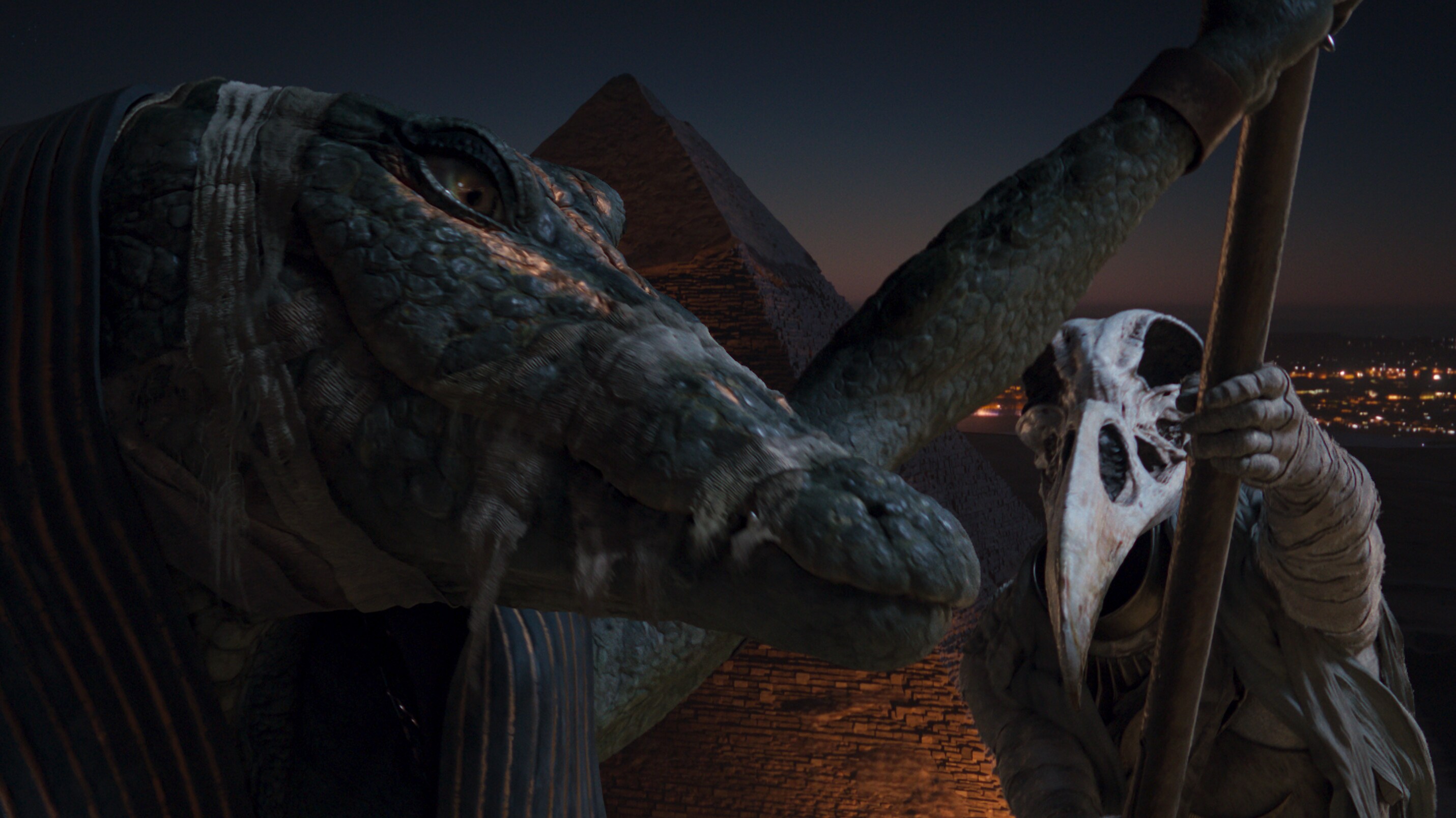 (L-R): Ammit (voiced by Saba Mubarak) and Khonshu (voiced by F. Murray Abraham) in Marvel Studios' MOON KNIGHT., exclusively on Disney+. Photo courtesy of Marvel Studios. ©Marvel Studios 2022. All Rights Reserved.