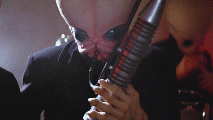 Figrin D'an performing in the Mos Eisley Cantina