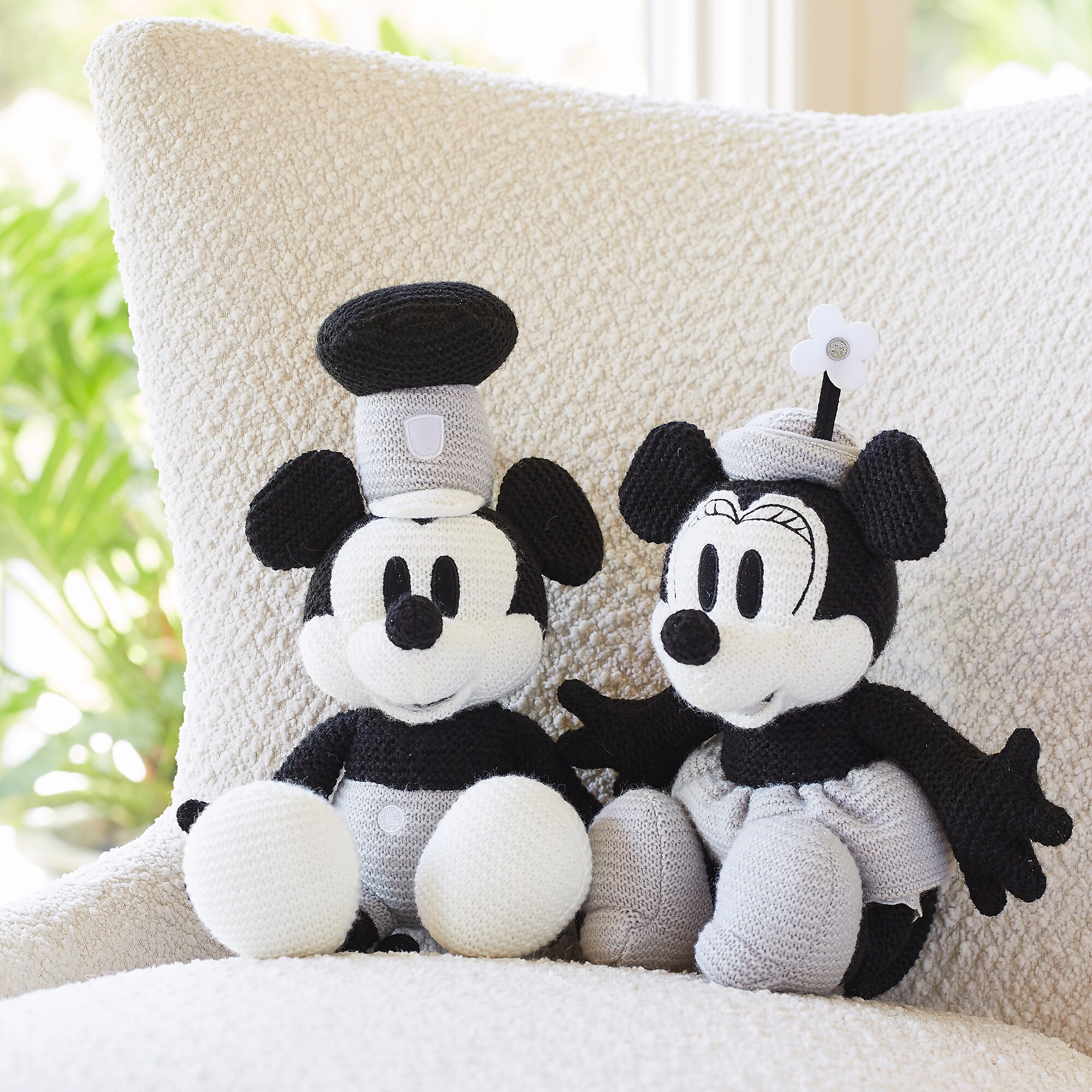 Mickey Mouse Knit Plush - Steamboat Willie - 15''