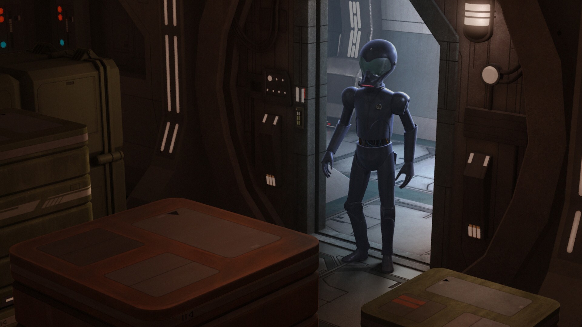 The inventory droid notices an unsealed hatch. He moves in to investigate. 