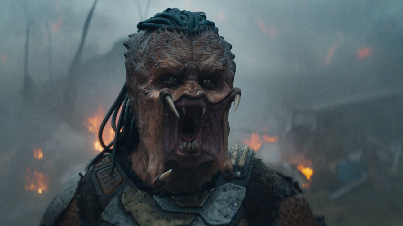 Dek (Dimitrius Schuster-Koloamatangi) in 20th Century Studios' PREDATOR: BADLANDS film. Photo courtesy of 20th Century Studios. © 2025 20th Century Studios. All Rights Reserved.