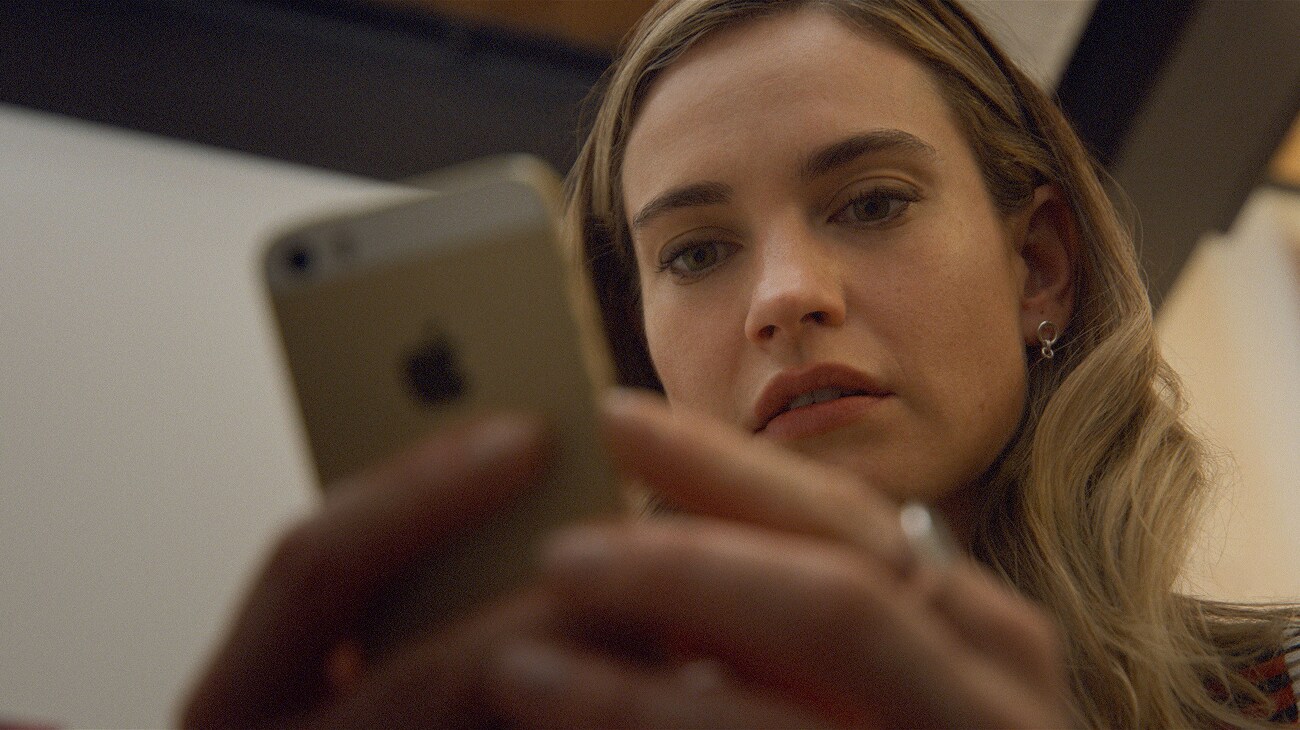 Lily James as Whitney Wolfe Herd in 20th Century Studios' SWIPED. Photo courtesy of 20th Century Studios © 2025 20th Century Studios. All Rights Reserved.