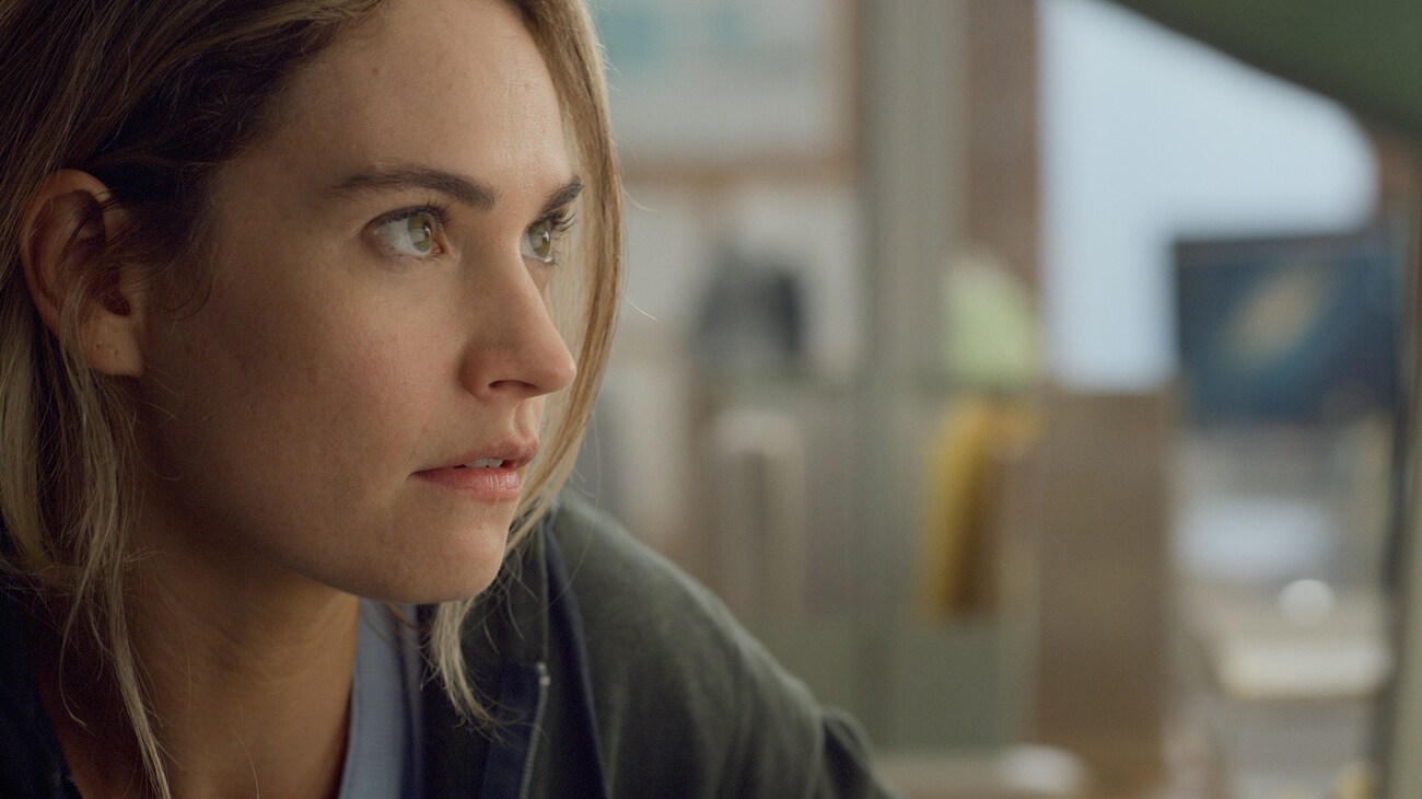 Lily James as Whitney Wolfe Herd in 20th Century Studios' SWIPED. Photo courtesy of 20th Century Studios. © 2025 20th Century Studios. All Rights Reserved.