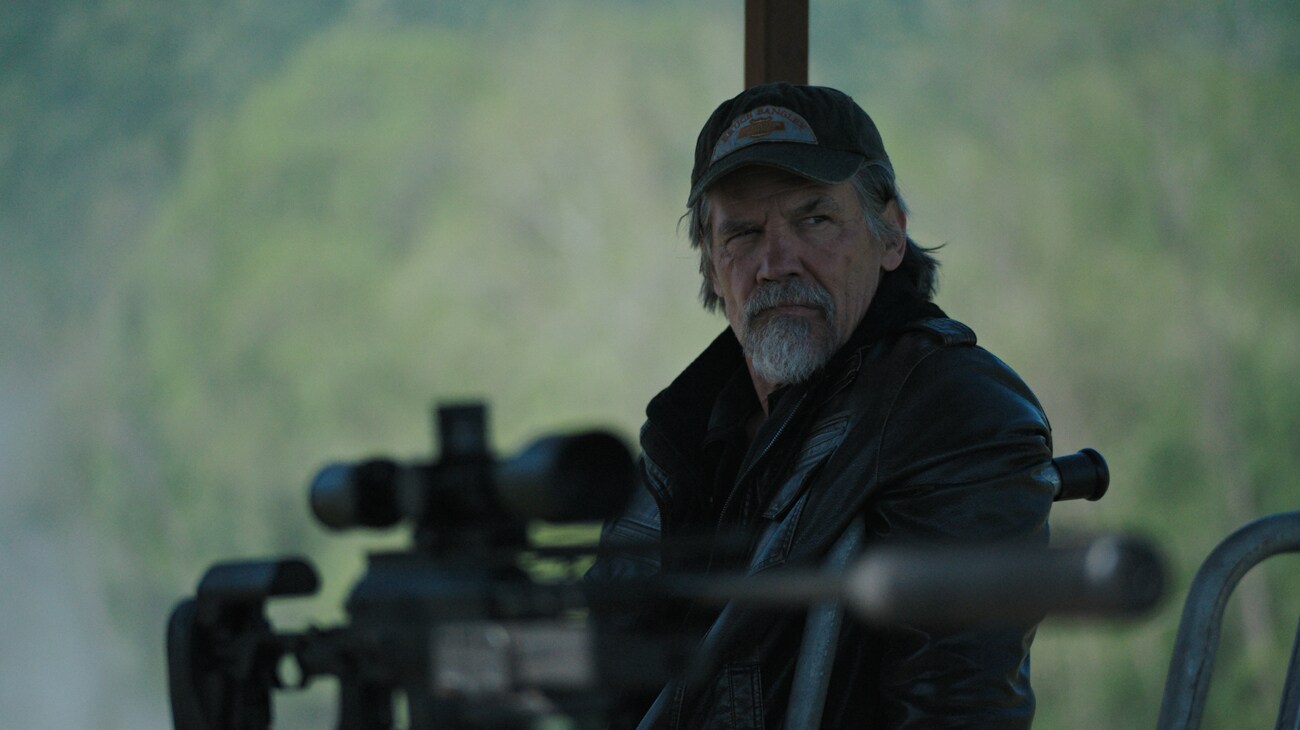 Josh Brolin as Bangley in 20th Century Studios' THE DOG STARS. Photo by Fabio Lovino. © 2026 20th Century Studios. All Rights Reserved.