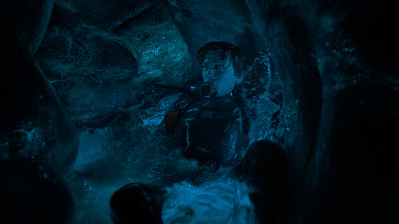 Austin Abrams as Jay Gardiner in WHALEFALL.© 2026 20th Century Studios. All Rights Reserved.
