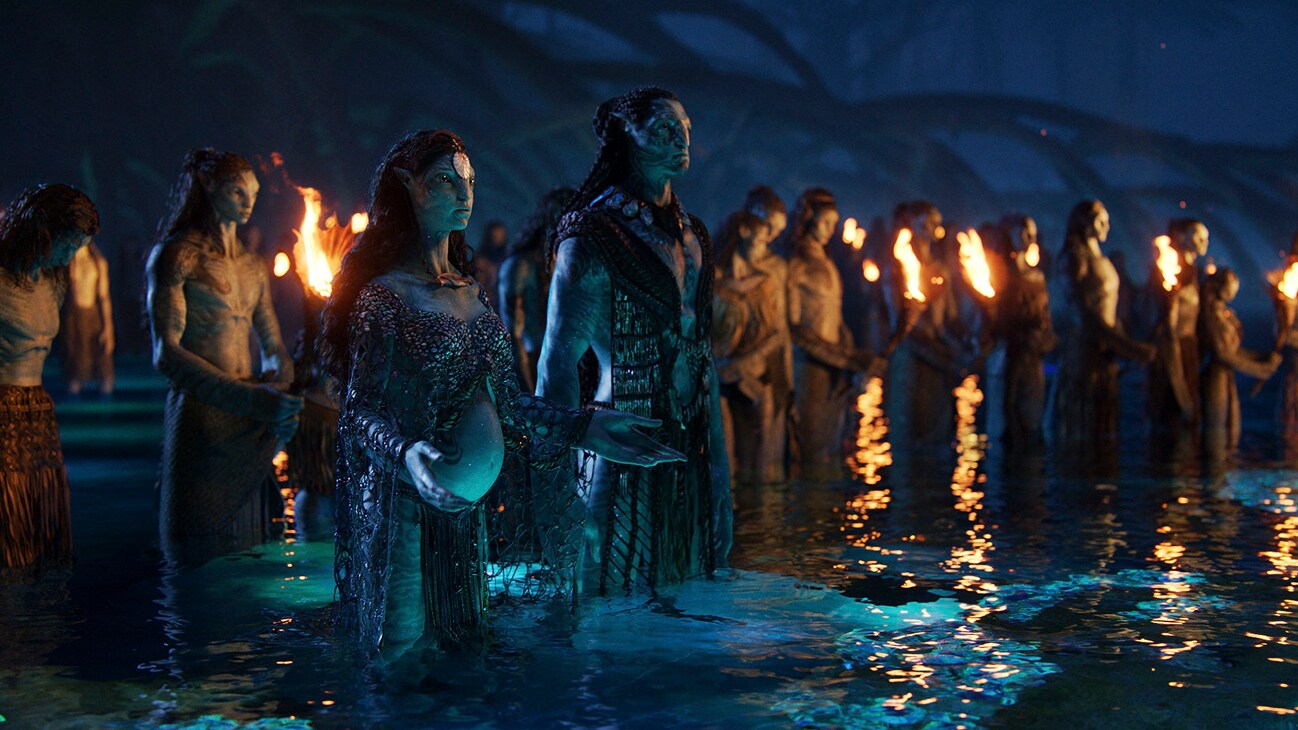 Image of a group of characters from the 20th Century Studios movie Avatar: The Way of Water.