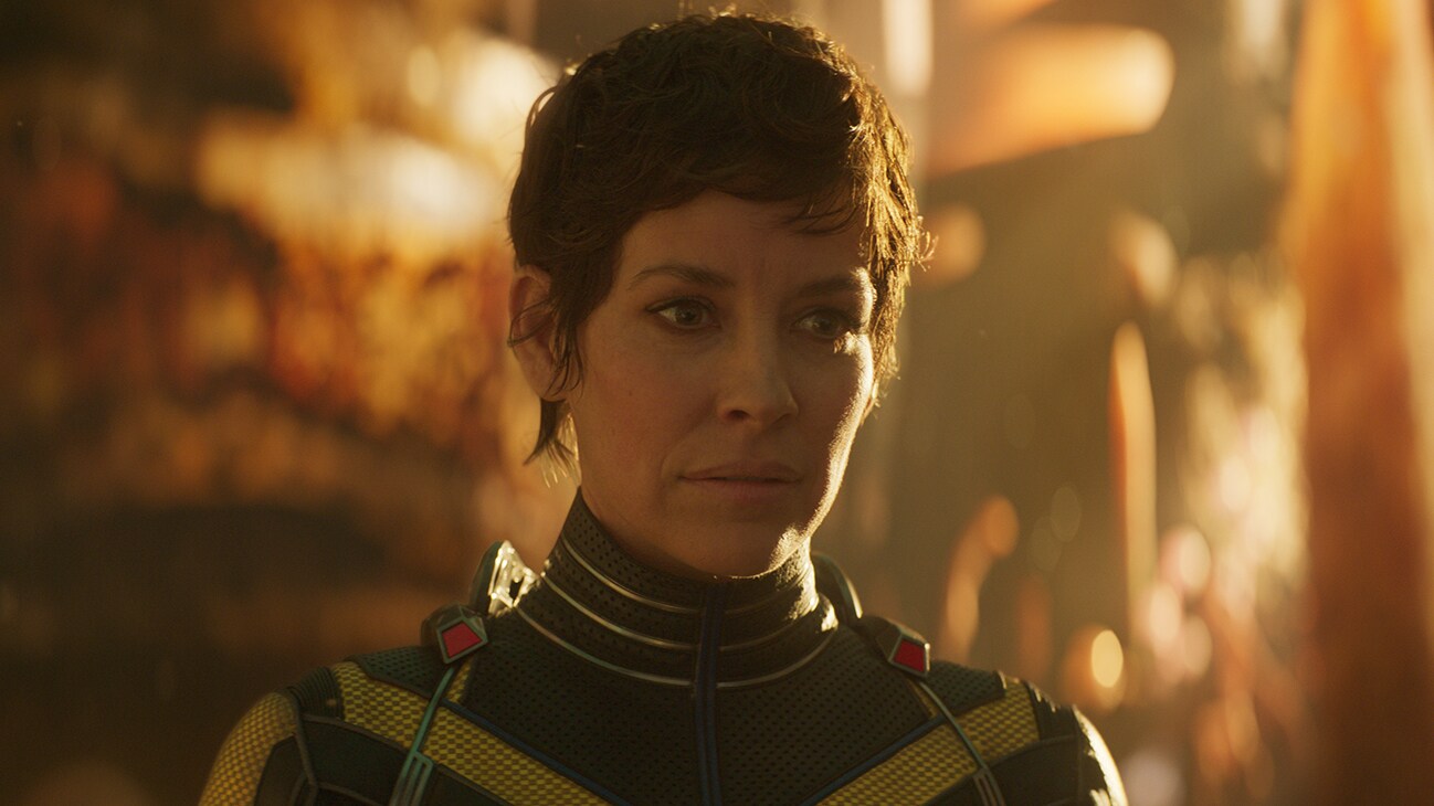 Hope (actor Evangeline Lilly) wears the Wasp suit without the mask.