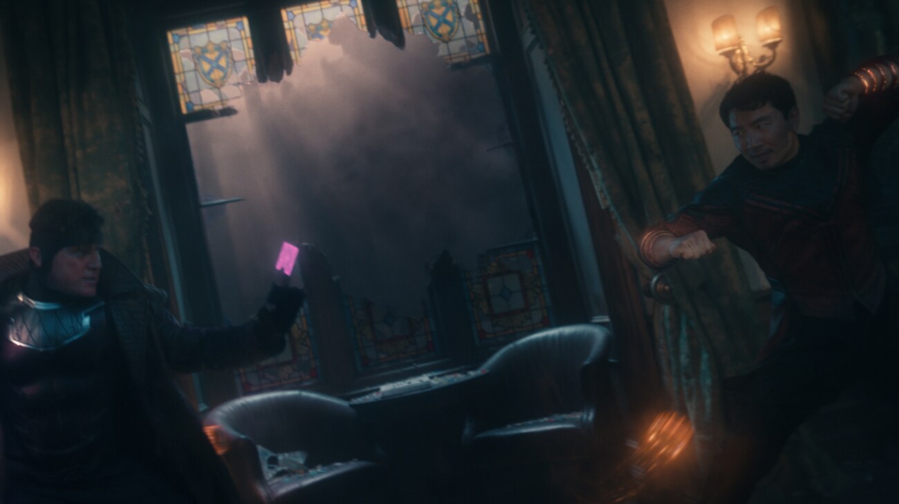 (L-R) Gambit (Channing Tatum) and Shaun/Shang-Chi (Simu Liu) in Marvel's AVENGERS: DOOMSDAY. Photo courtesy of Marvel. © 2026 Marvel. All Rights Reserved.