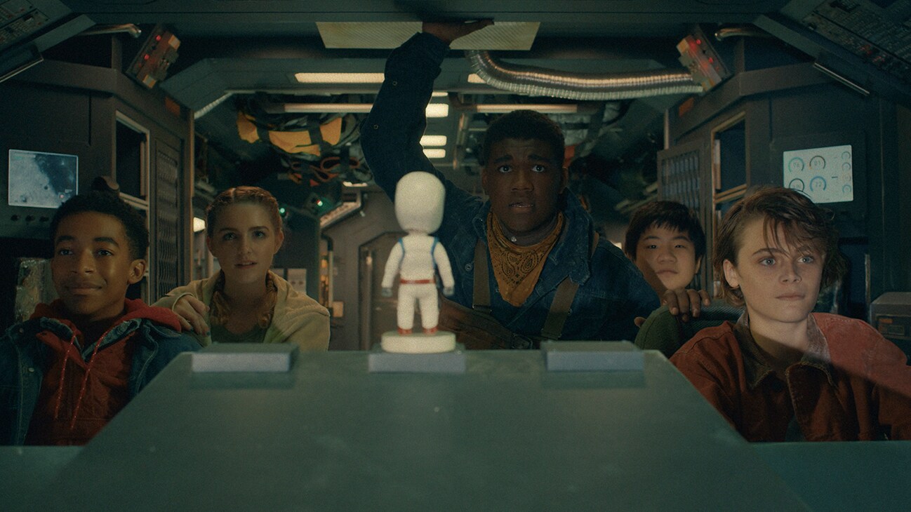 (L-R): Isaiah Russell-Bailey as Caleb, Mckenna Grace as Addison, Thomas Boyce as Marcus, Orson Hong as Borney and Billy Barratt as Dylan in CRATER, exclusively on Disney+. Photo courtesy of Disney. © 2023 Disney Enterprises, Inc. All Rights Reserved.