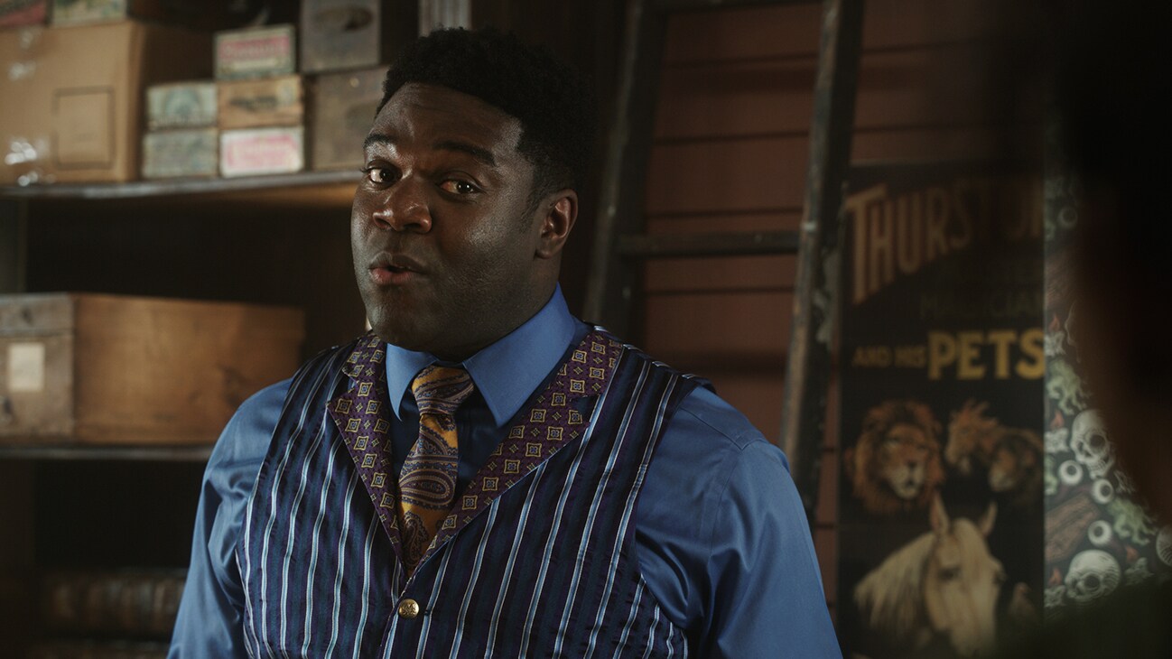 Sam Richardson as Gilbert in Disney's live-action HOCUS POCUS 2, exclusively on Disney+. Photo courtesy of Disney Enterprises, Inc. © 2022 Disney Enterprises, Inc. All Rights Reserved.