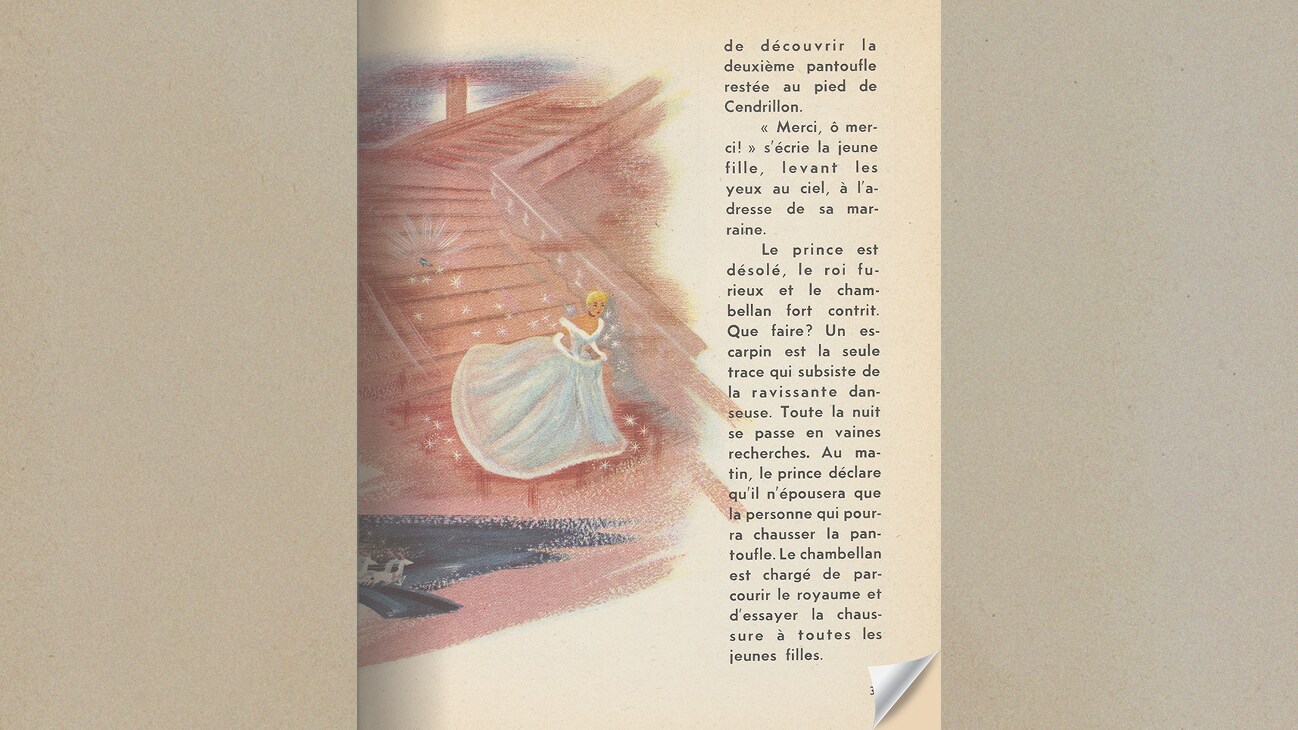 Right page of a book featuring an illustration of Cinderella fleeing the ball, leaving her glass slipper on the staircase behind her. There is also story text in French on the page.