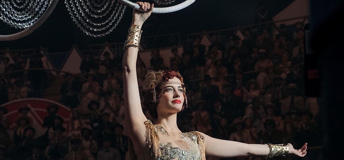 Eva Green (Colette Marchant) performs for the crowd in Dumbo