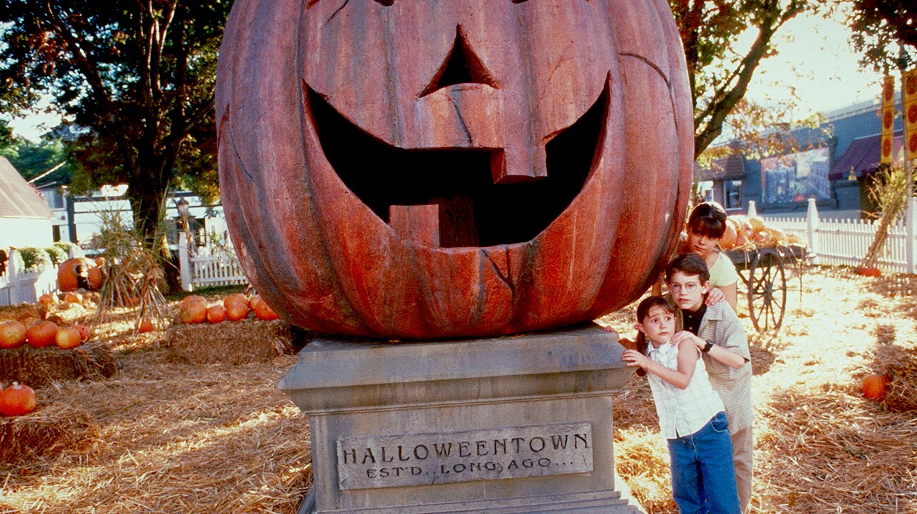 Marnie and her siblings in the movie "Halloweentown" .