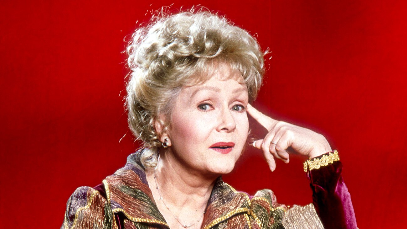 Debbie Reynolds as Aggie Cromwell in "Halloweentown"