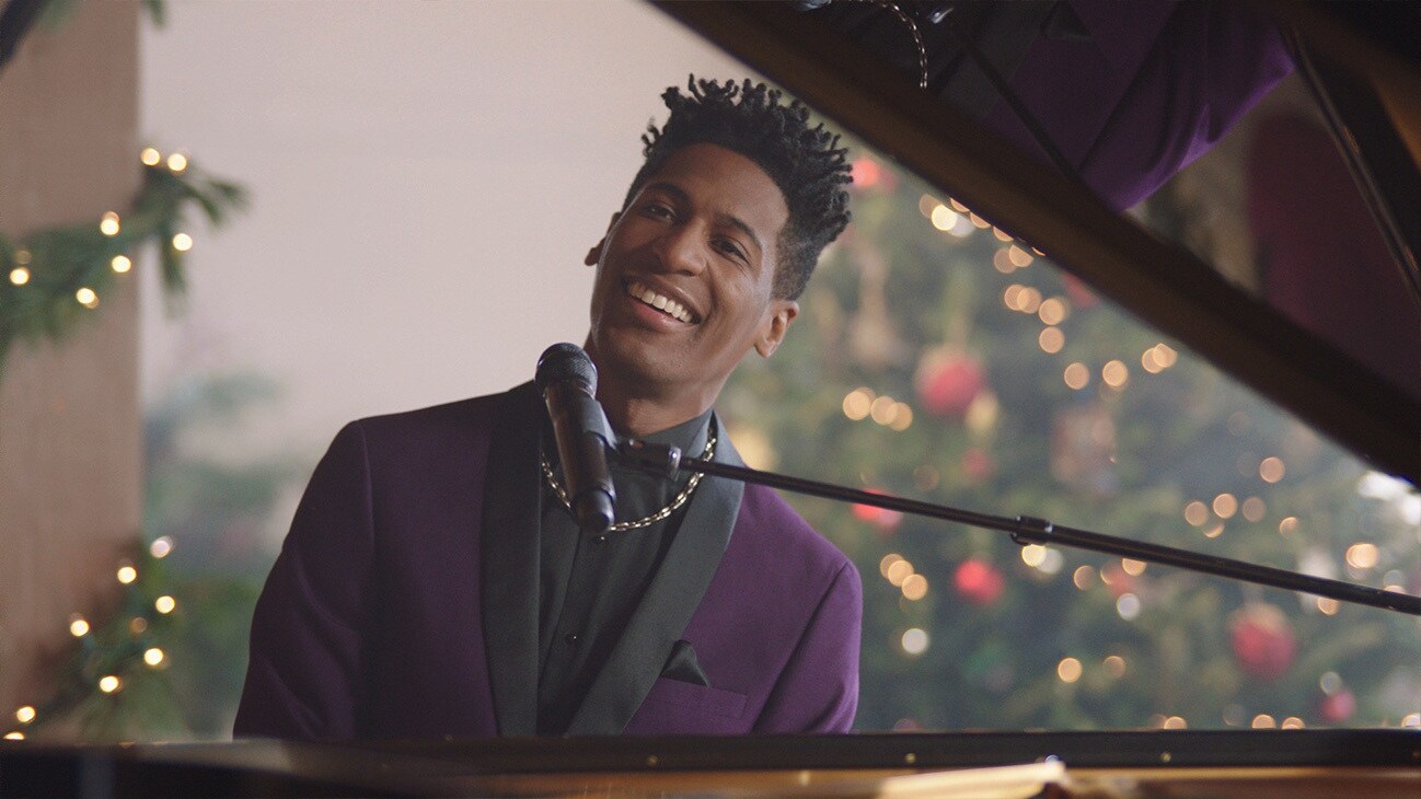 Jon Batiste, the composer of Disney and Pixar’s “SOUL”, performs “It’s All Right” from “SOUL” and “Have Yourself a Merry little Christmas” from his home. “The Disney Parks Magical Christmas Celebration” airs on ABC on Dec. 25, 10am-12pm ET. And be sure to watch “SOUL”, coming to Disney+ Christmas Day.