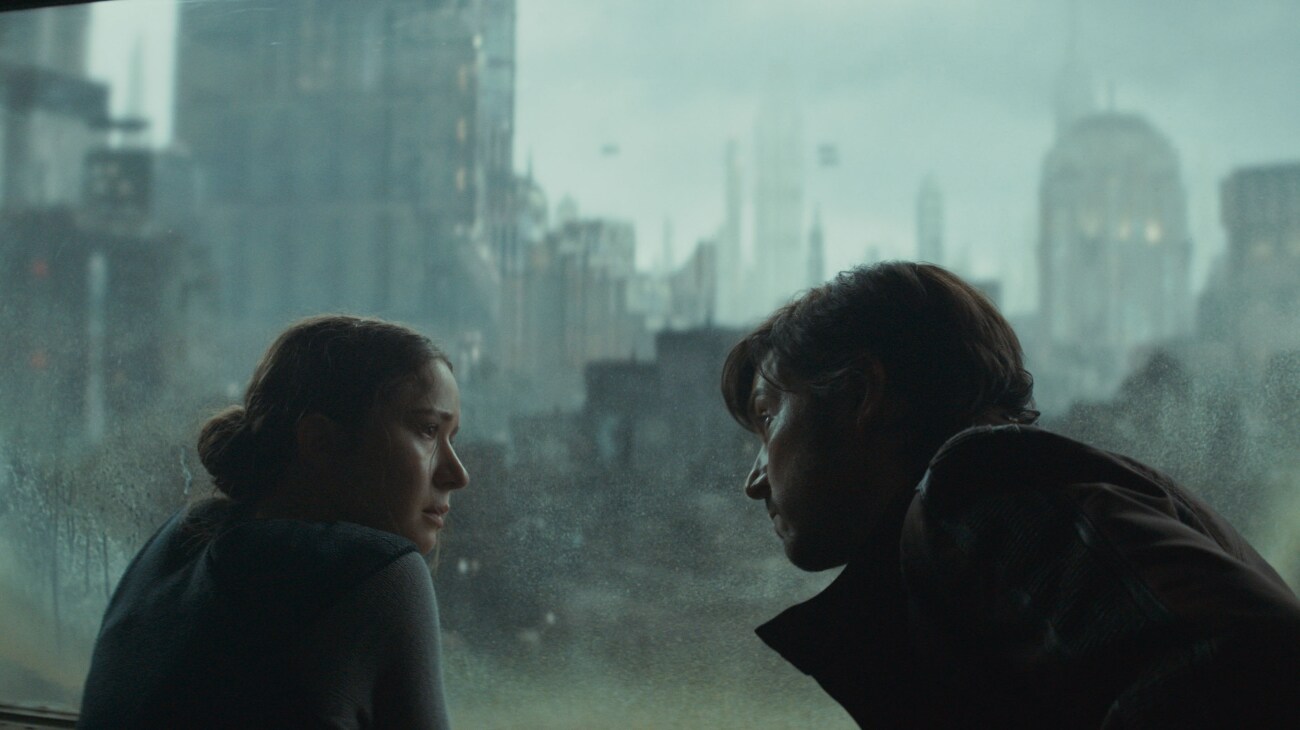 (L-R) Kleya Marki (Elizabeth Dulau) and Cassian Andor (Diego Luna) in Lucasfilm's ANDOR Season 2, exclusively on Disney+. Photo courtesy of Lucasfilm. ©2025 Lucasfilm Ltd. & TM. All Rights Reserved.