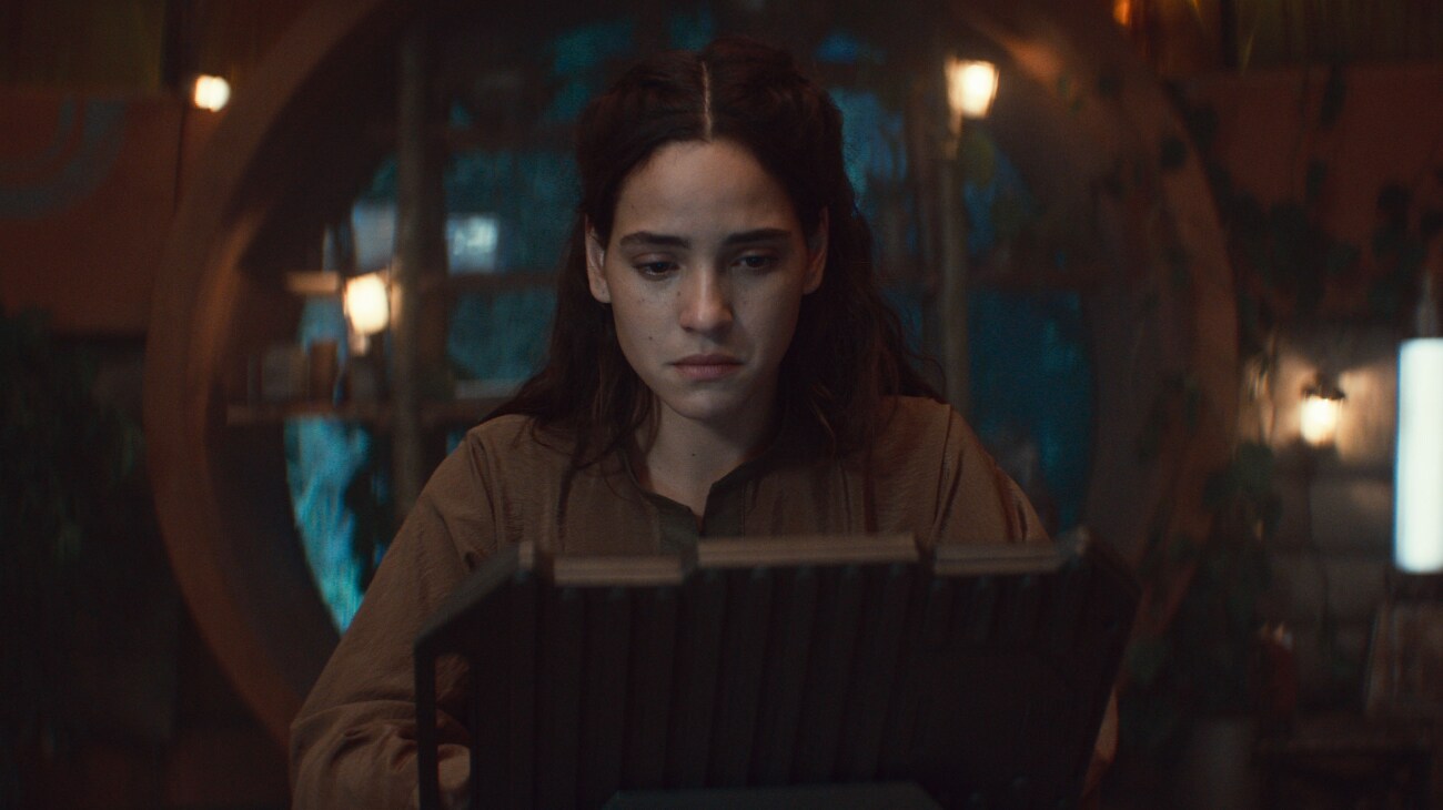Bix Caleen (Adria Arjona) and Cassian Andor (Diego Luna) in Lucasfilm's ANDOR Season 2, exclusively on Disney+. Photo courtesy of Lucasfilm. ©2025 Lucasfilm Ltd. & TM. All Rights Reserved.