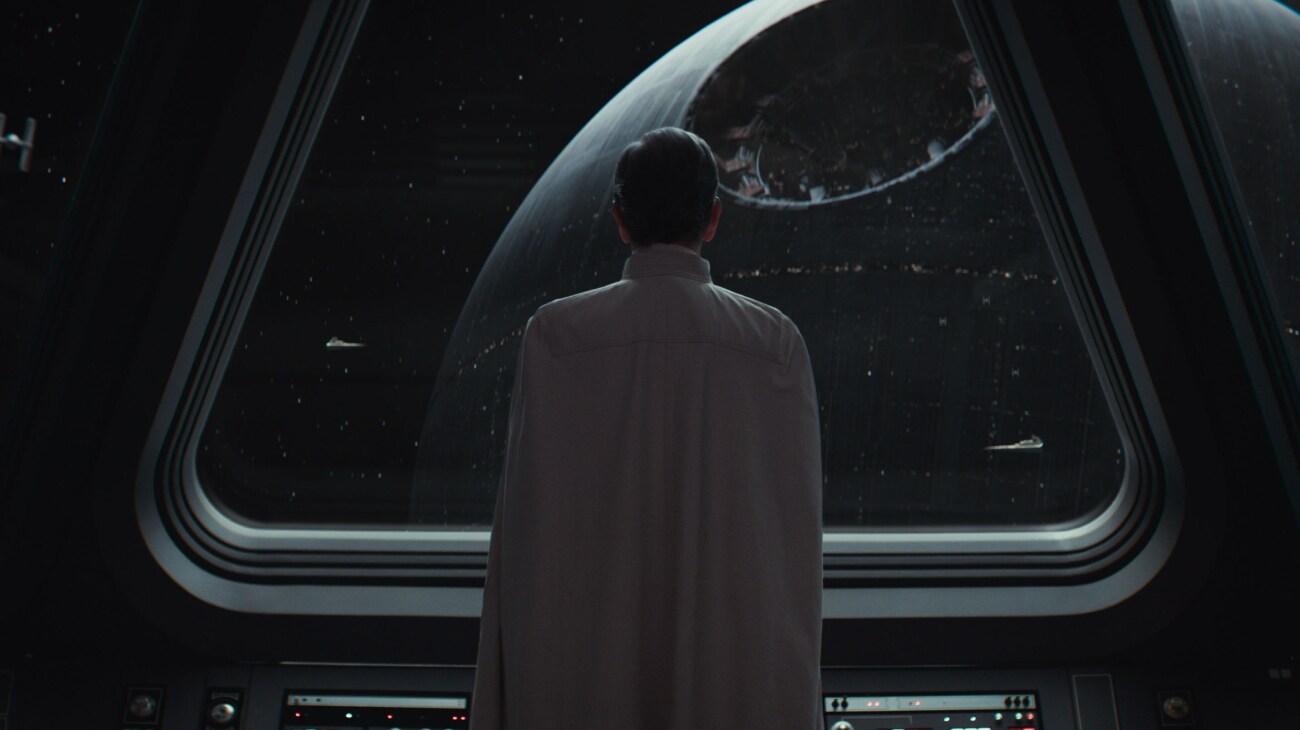 Director Orson Krennic (Ben Mendelsohn) in Lucasfilm's ANDOR Season 2, exclusively on Disney+. Photo courtesy of Lucasfilm. ©2025 Lucasfilm Ltd. & TM. All Rights Reserved.
