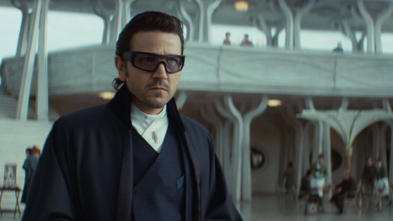 Cassian Andor (Diego Luna) in Lucasfilm's ANDOR Season 2, exclusively on Disney+. Photo courtesy of Lucasfilm. ©2025 Lucasfilm Ltd. & TM. All Rights Reserved.