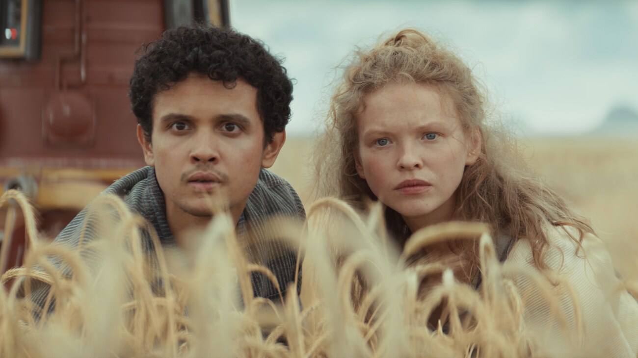 (L-R) Wilmon Paak (Muhannad Bhaier) and Beela (Laura Marcus) in Lucasfilm's ANDOR Season 2, exclusively on Disney+. Photo courtesy of Lucasfilm. ©2025 Lucasfilm Ltd. & TM. All Rights Reserved.