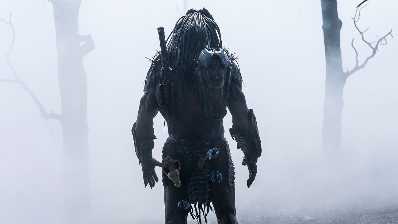 Image of the Predator with its back turned from the Hulu original movie, "Prey".