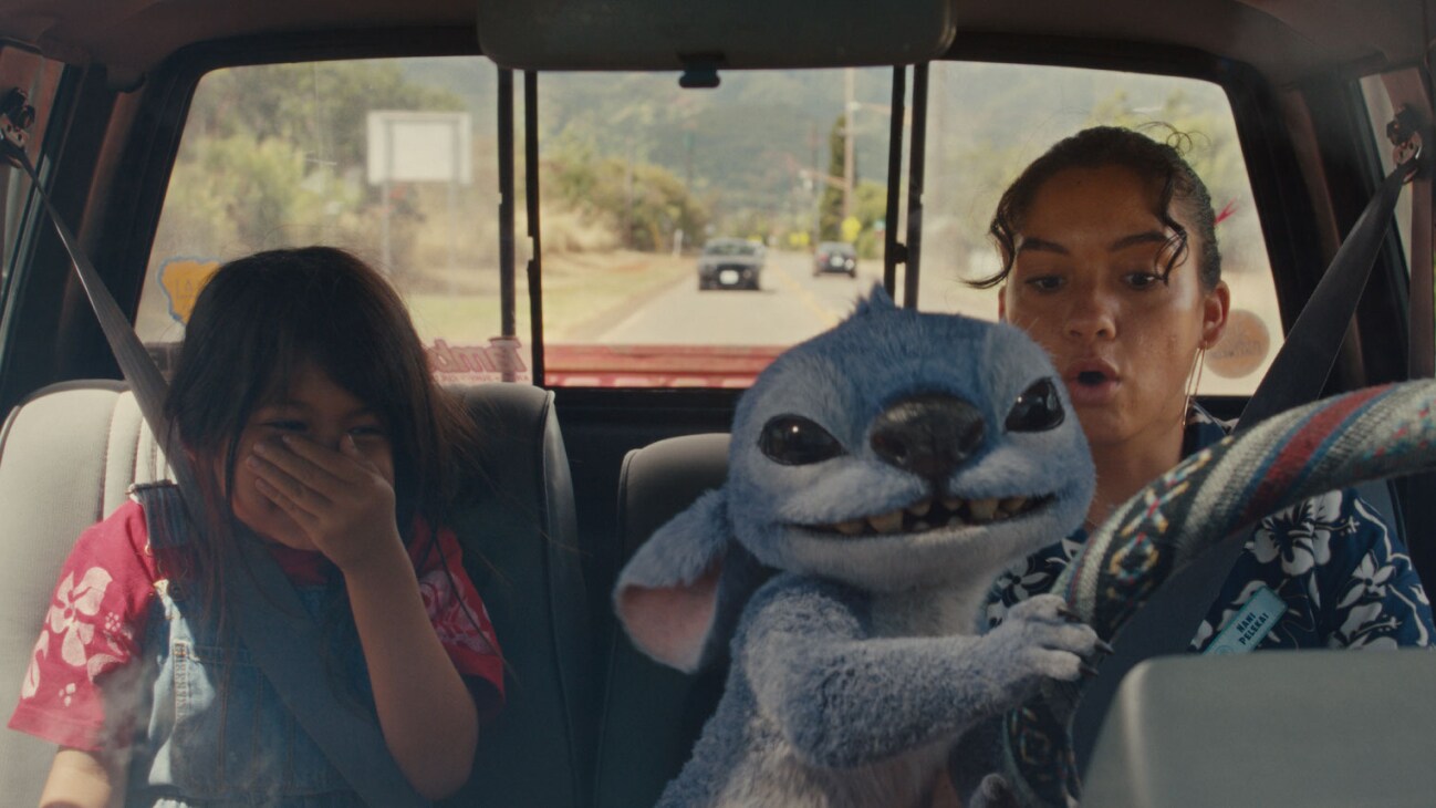 (L-R) Maia Kealoha as Lilo, Stitch and Sydney Agudong as Nani in Disney’s live-action LILO & STITCH. Photo courtesy of Disney. © 2025 Disney Enterprises Inc. All Rights Reserved.