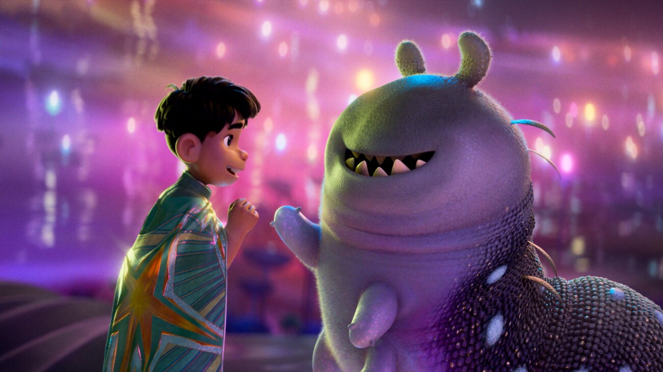 UNEXPECTED FRIENDS – When Elio’s wish to be abducted by aliens actually comes true, he meets an array of space inhabitants, including Glordon, the tender-hearted son of a fierce warlord ruler. Featuring the voices of Yonas Kibreab and Remy Edgerly as Elio and Glordon, respectively, Disney and Pixar’s “Elio” releases in theaters June 20, 2025. © 2025 Disney/Pixar. All Rights Reserved.