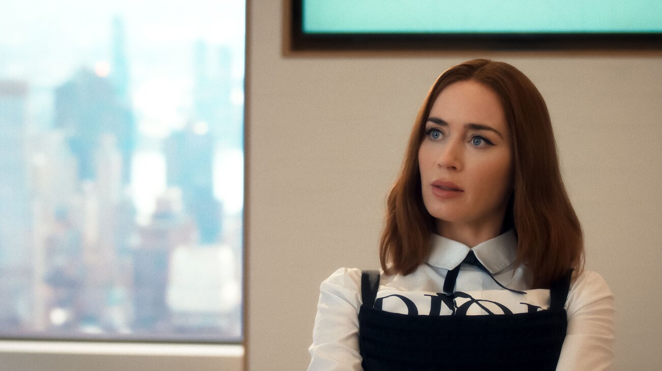 (Center) Emily Blunt as Emily Charlton in 20th Century Studios' THE DEVIL WEARS PRADA 2. Photo courtesy of 20th Century Studios. © 2026 20th Century Studios. All Rights Reserved.