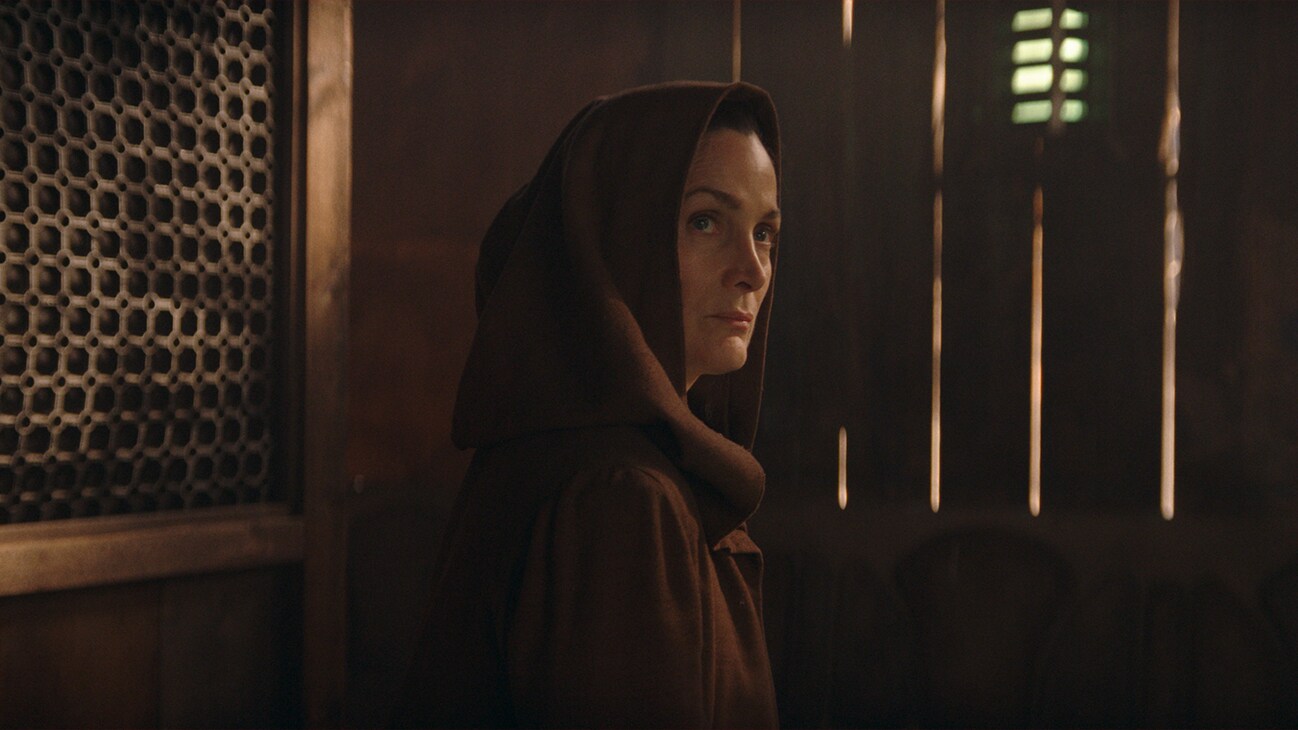 Jedi Master Indara (Carrie-Anne Moss) in Lucasfilm's THE ACOLYTE, exclusively on Disney+. ©2024 Lucasfilm Ltd. & TM. All Rights Reserved.