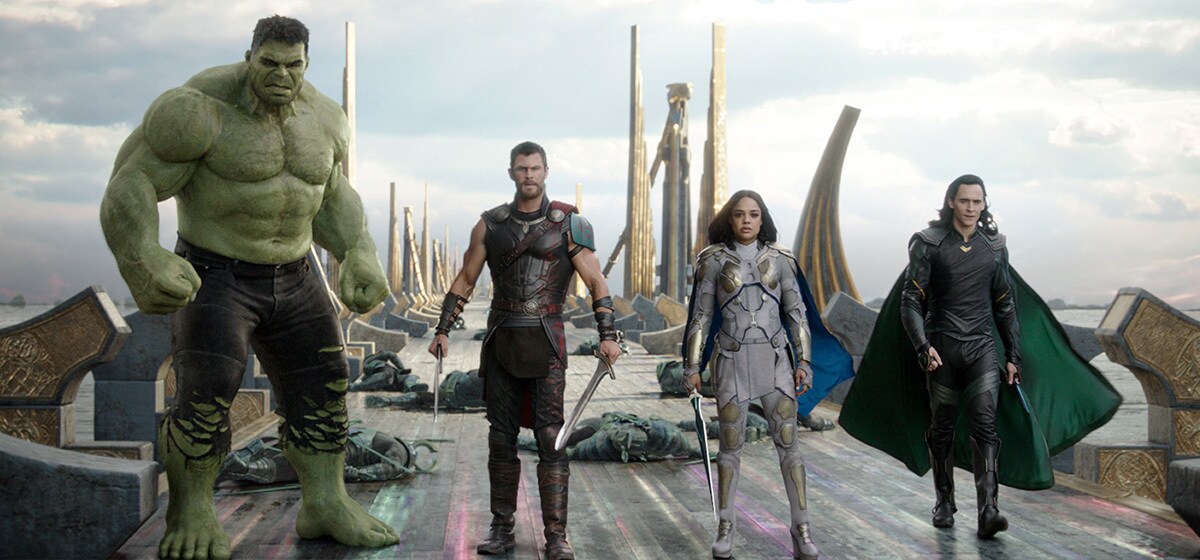 Characters The Hulk, Thor, Valkyrie and Loki from the movie "Thor: Ragnarok"