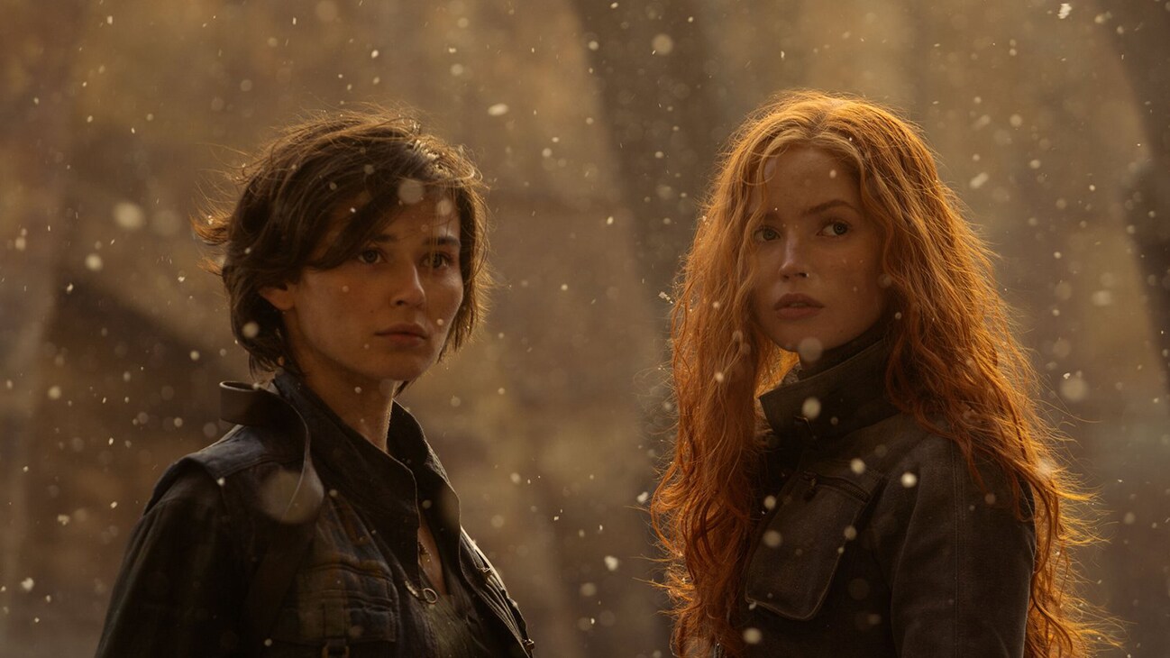 (L-R): Kit (Ruby Cruz) and Elora (Ellie Bamber) in Lucasfilm's WILLOW exclusively on Disney+. ©2022 Lucasfilm Ltd. & TM. All Rights Reserved.