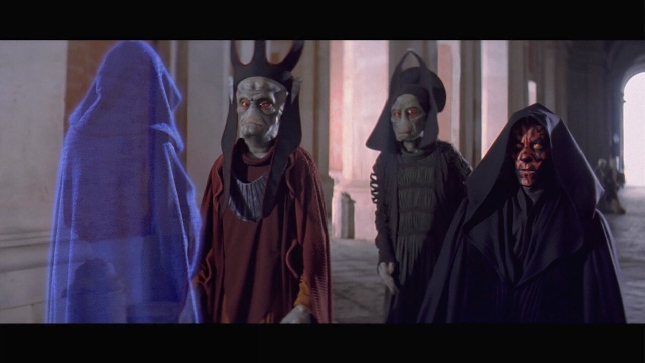 Sidious sent his apprentice, Darth Maul, to pursue the queen’s ship and assist in the war effort ...