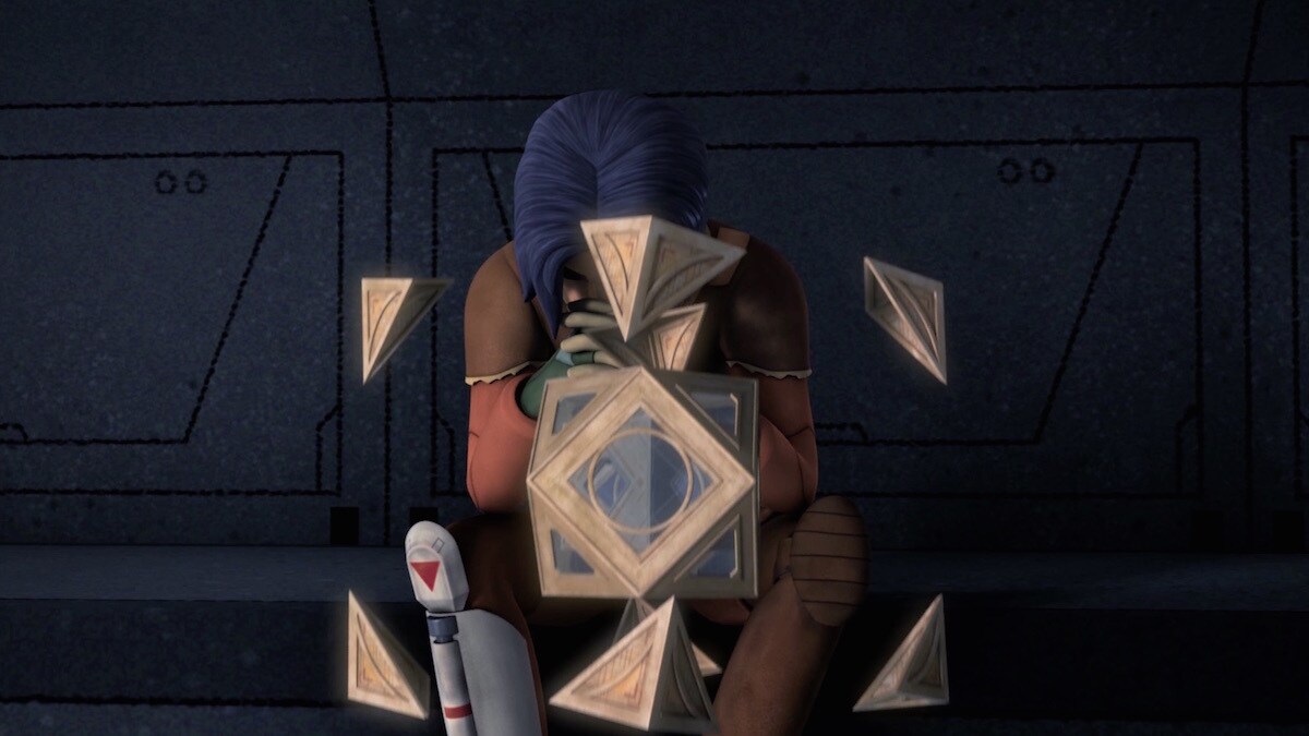 A Jedi Holocron being opened by Ezra Bridger