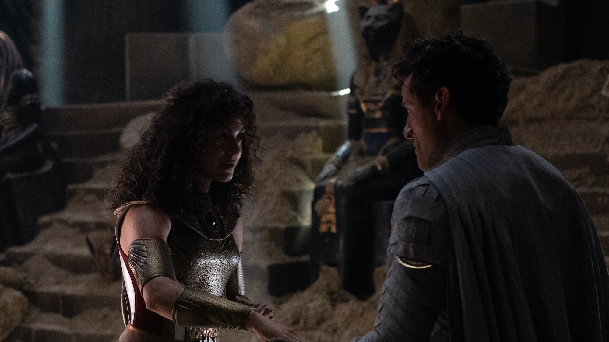 (L-R): May Calamawy as Layla El-Faouly and Oscar Isaac as Marc Spector in Marvel Studios' MOON KNIGHT, exclusively on Disney+. Photo by Csaba Aknay. ©Marvel Studios 2022. All Rights Reserved.