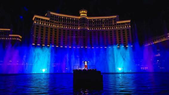 DISNEY Y FÓRMULA 1 PRESENTAN LA COLABORACIÓN “ACELERANDO LA MAGIA” EN EL GRAN PREMIO DE LAS VEGAS FRENTE A LAS ESPECTACULARES FUENTES DEL BELLAGIO