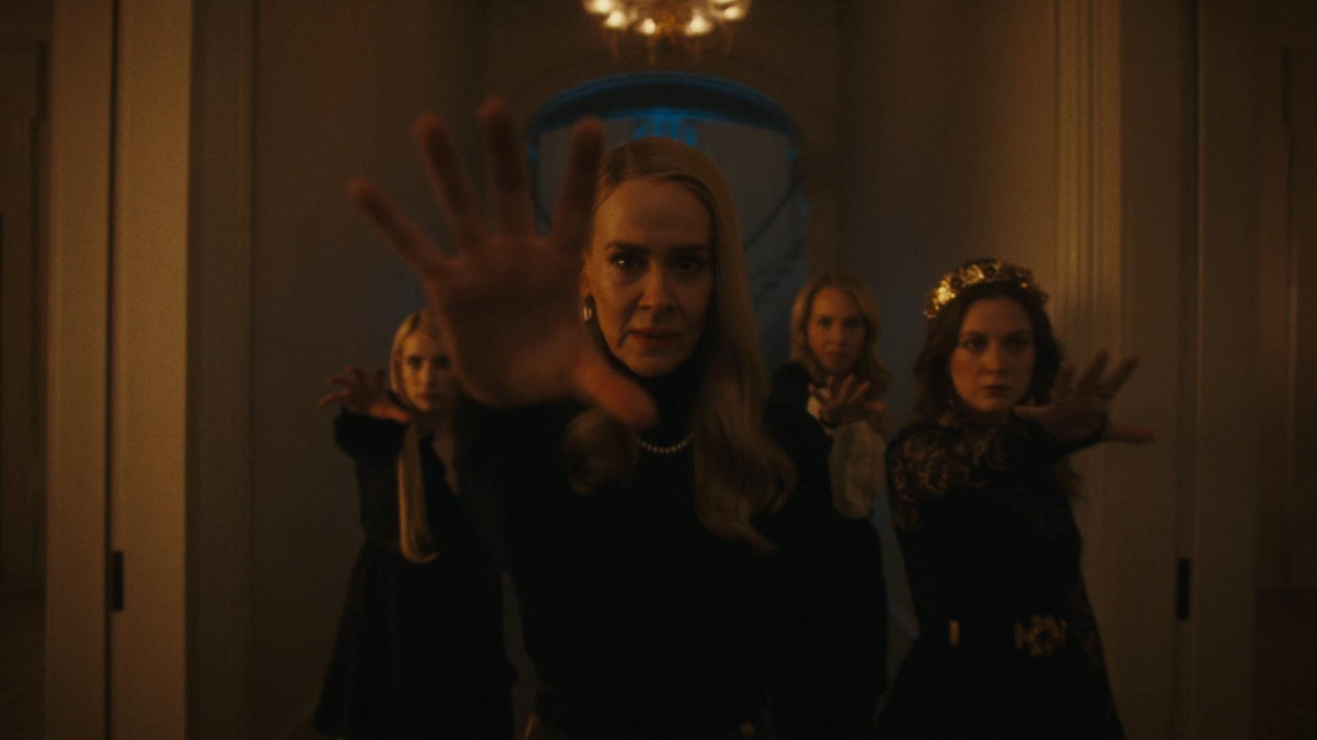 MARATONA HALLOWEEN: 7 FILMES E SÉRIES DE TERROR NO DISNEY+ PARA SE PREPARAR PARA O EPISÓDIO FINAL DE AMERICAN HORROR STORY 13, DO FX