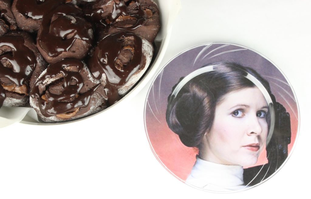 Leia buns and plate