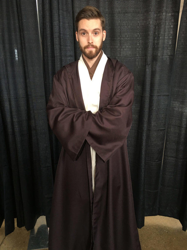 Cosplayer Kevin Valliere dressed as young Obi-Wan from Star Wars: Revenge of the Sith.