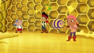 Follow the Bouncing Bumble! / Sandy and the Clams